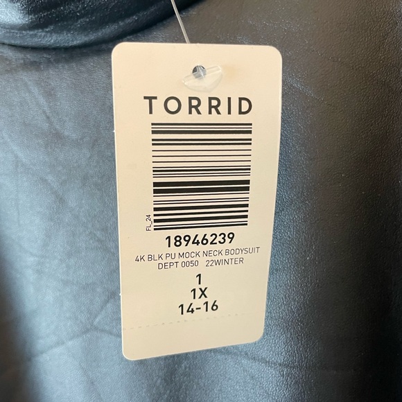 Torrid Faux Leather Mock Neck Sleeveless Bodysuit, Black, 1X, NWT - Picture 2 of 4